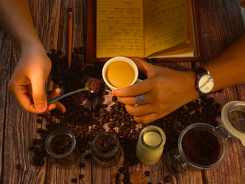 So sánh cà phê rang xay chất lượng cao và cà phê đại trà - AEROCO COFFEE