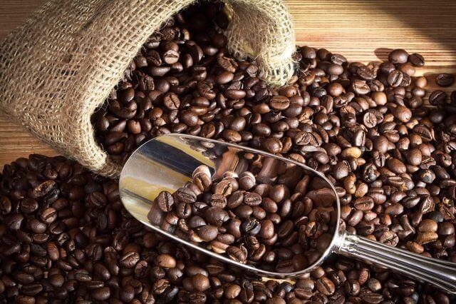 Ăn hạt cà phê liệu có an toàn cho sức khỏe hay không?